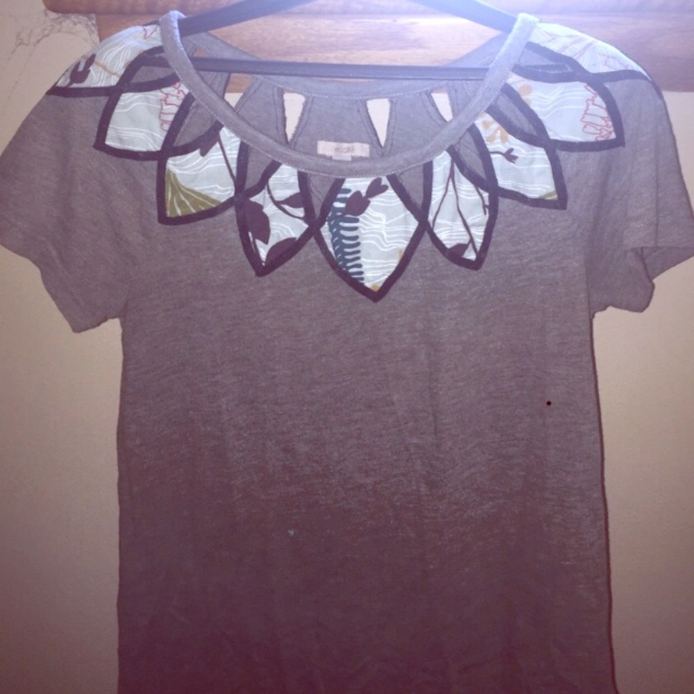 Urban Outfitters Floral Tee Ws xs